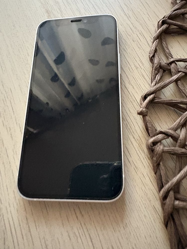 iPhone 12 Mini 64GB – Бял, Отлично състояние