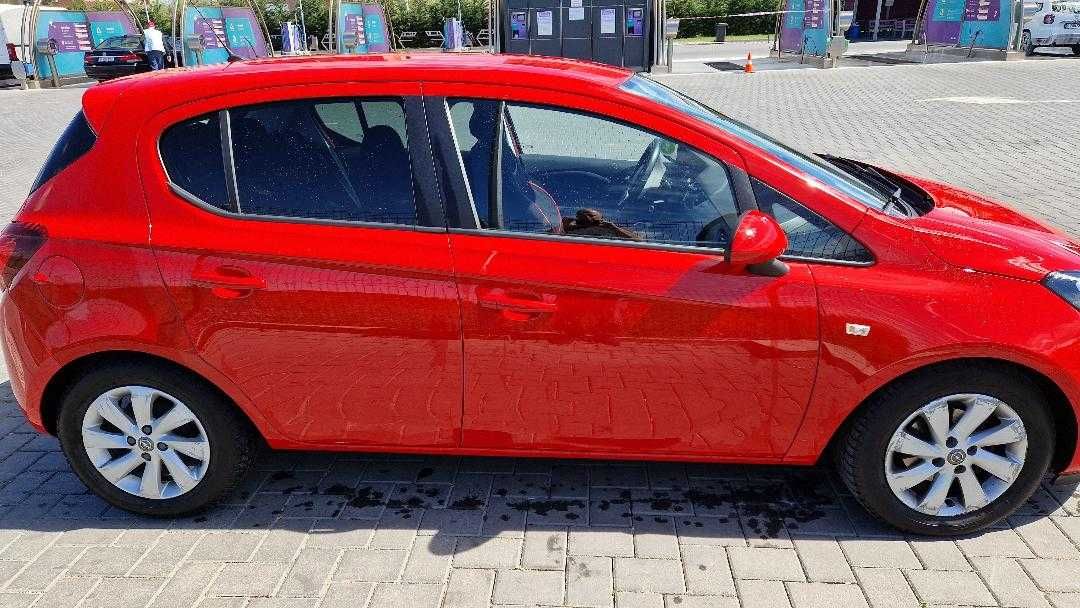 Vând Opel Corsa E, culoare roșie, an 2017, motor 1.4 benzină/GPL!