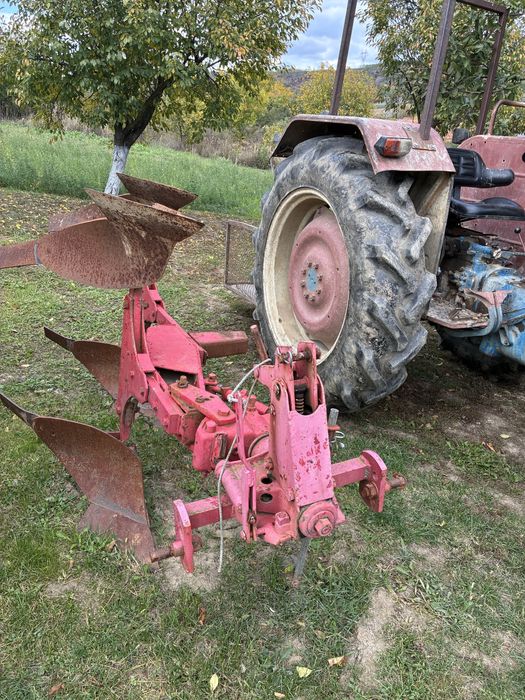 Tractor ford 4000+Plug