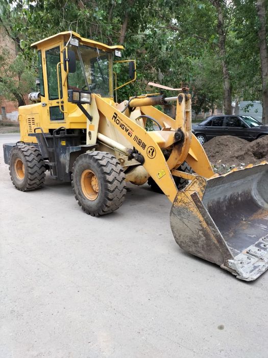 Продам фронтальный погрузчик