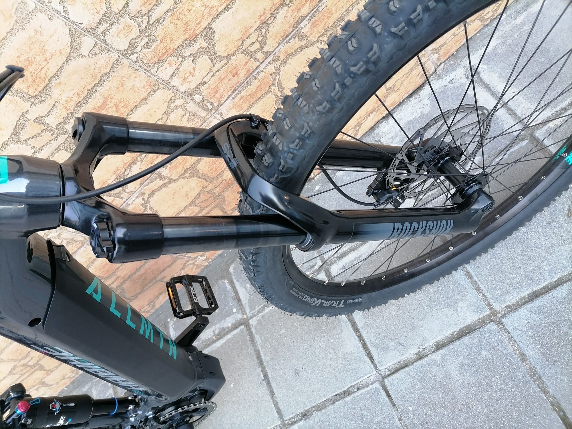 Нов електрически велосипед e-bike Halbike ALMNT1