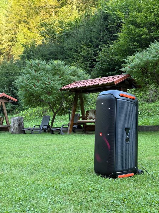 Boxa JBL Partybox 710, majorat, botez, petrecere, cabana DE INCHIRIAT
