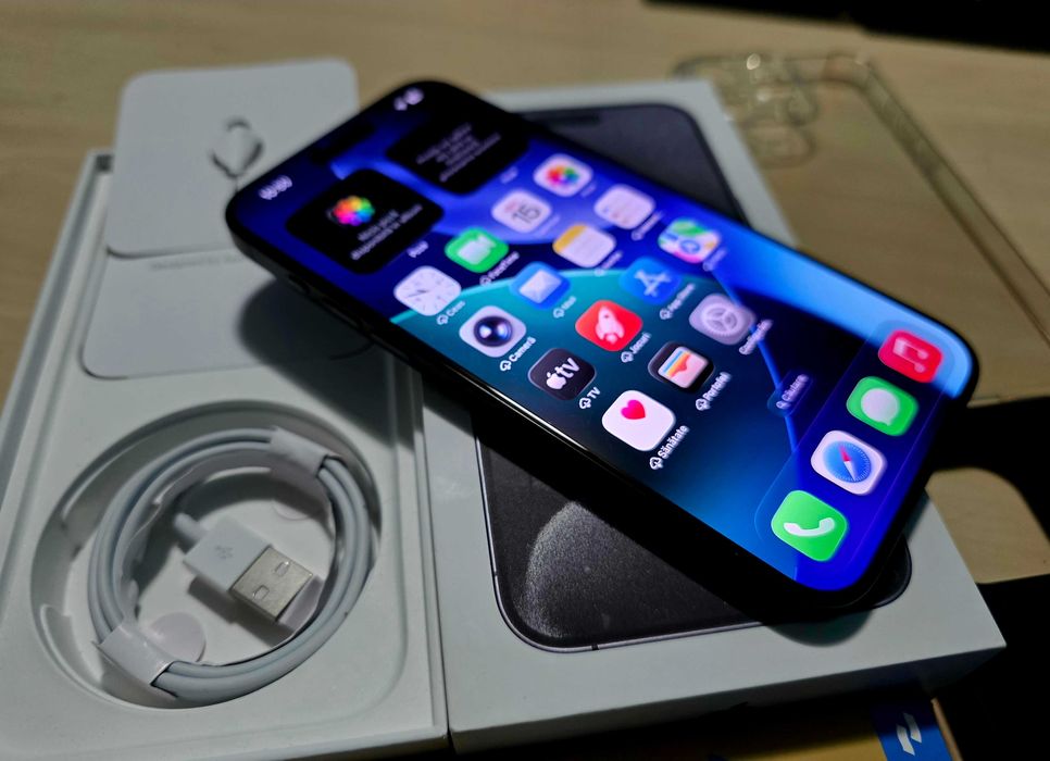 iPHONE 15 Pro Max,aspect de Nou !,funct.perfect !,pachet compl.+bonus