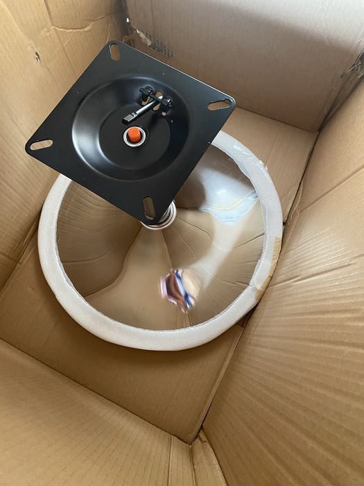 Въртящ се стол с метална основа HOMCOM