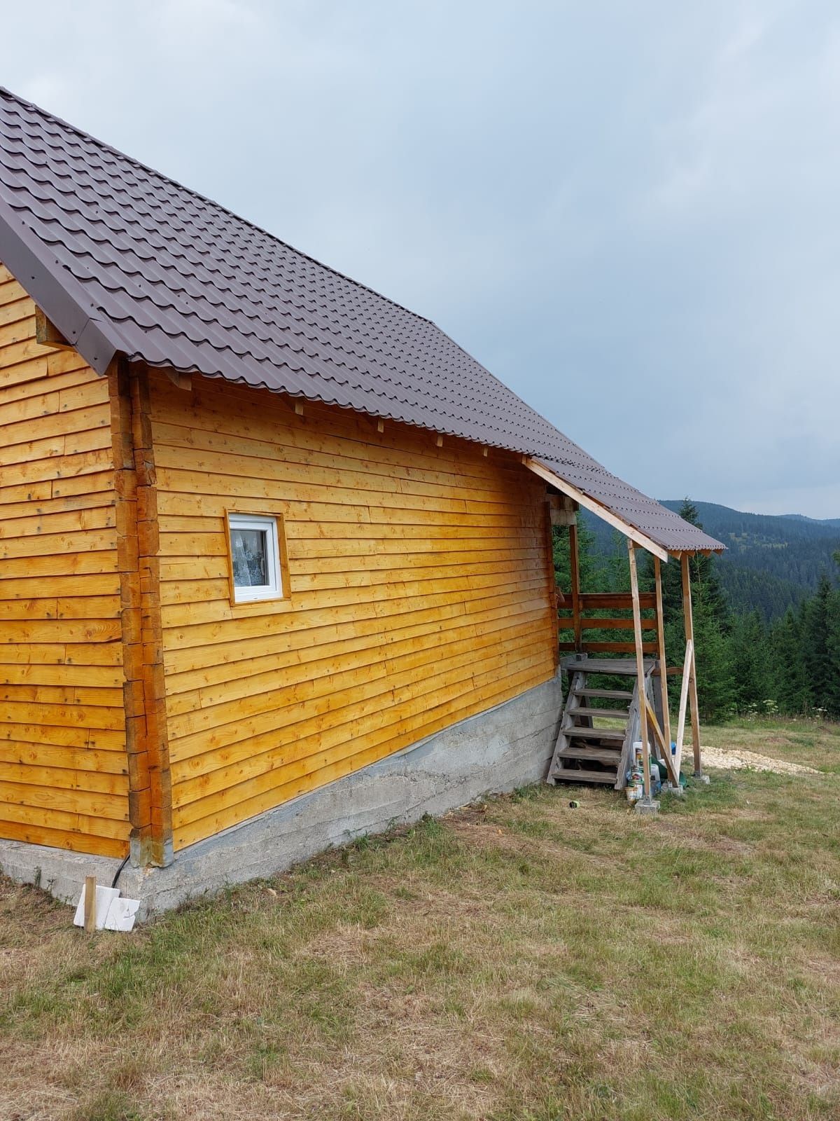 Vand cabana  Muntele Bocului