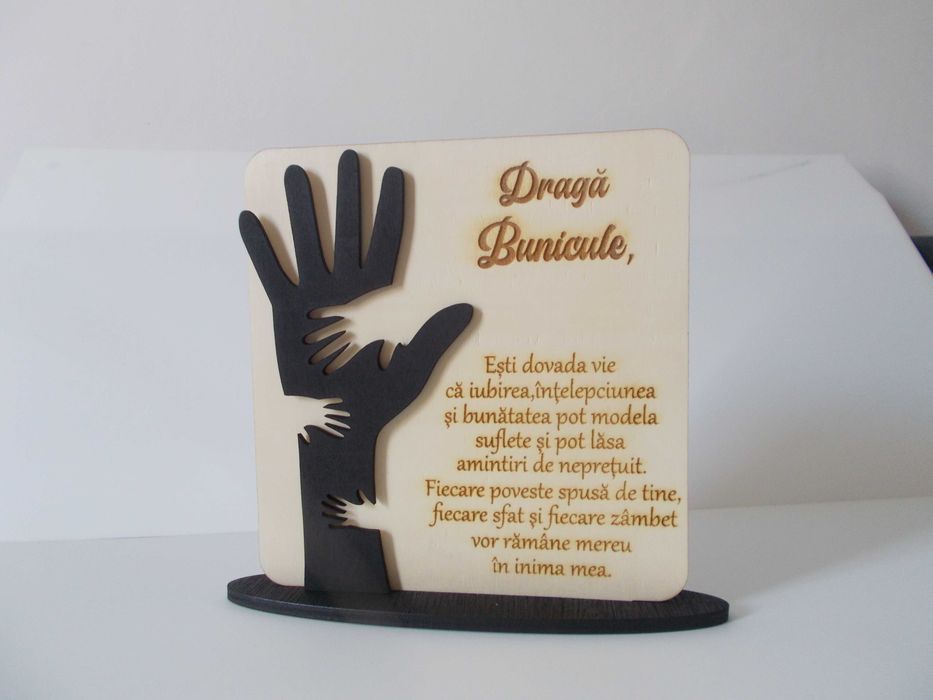 Decoratiune personalizata din lemn