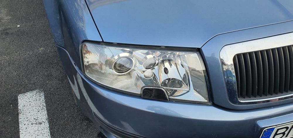 Recondiționat faruri prin polimerizare!