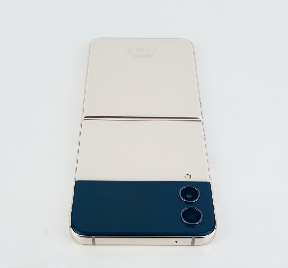 Samsung Galaxy Z Flip 4 5G 128GB 8RAM Pink Gold Перфектен Гаранция!