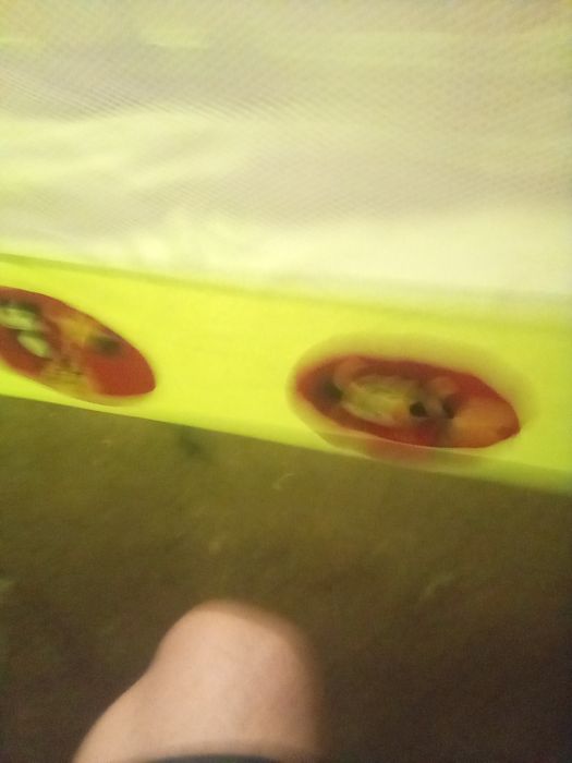 Pătuț nou. teascul folosit