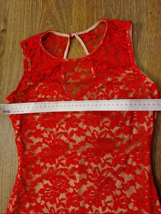 Rochie rosie dantela