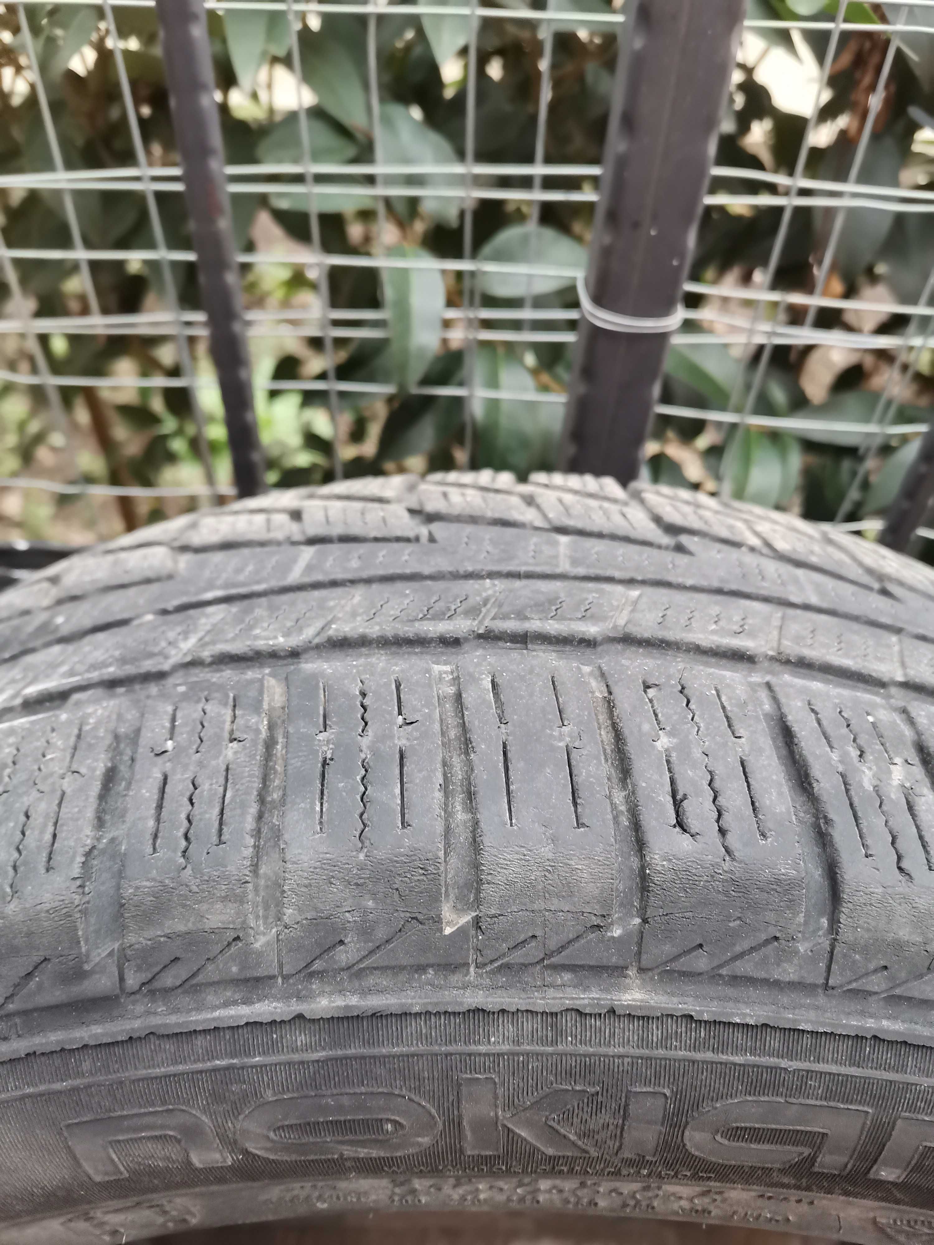 NOKIAN 215/55/R17