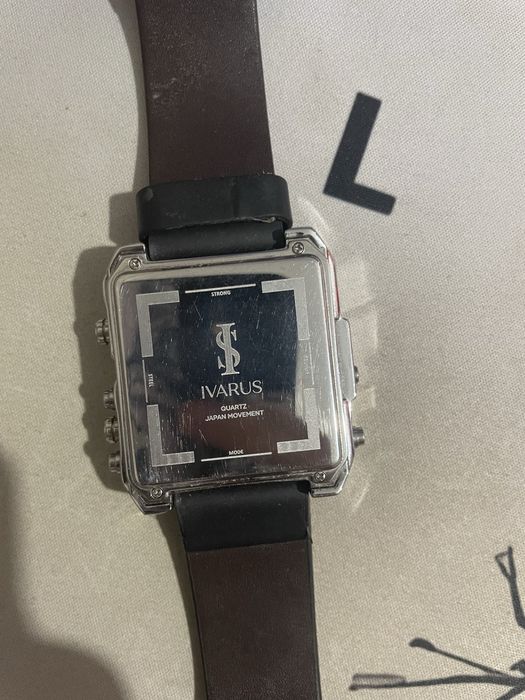 Продаю Часы Ivarus