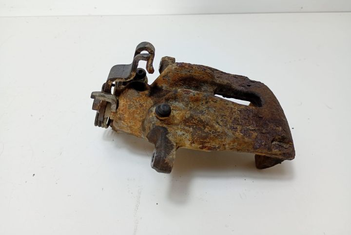 Etrier stanga spate Opel Vivaro  seria