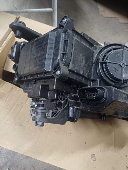 Far stânga vw T-roc original cod 2ga 941 035p