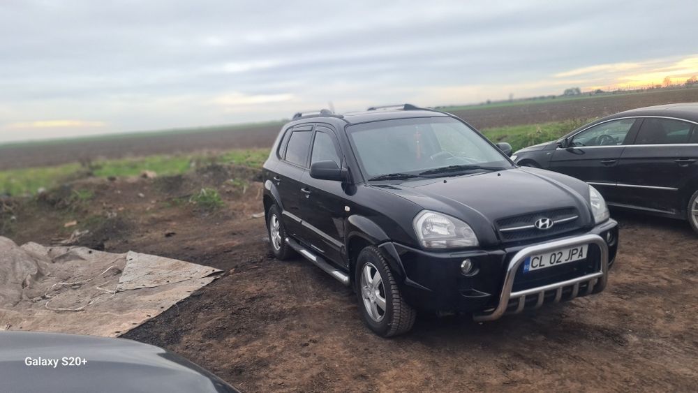 Vând hyundai tucson