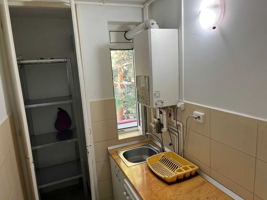 Apartament ingrijit cu Brazi la balcon