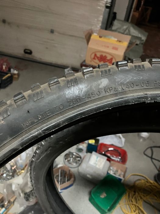 Зимние шины с камерами для велосипеда отличное состояние