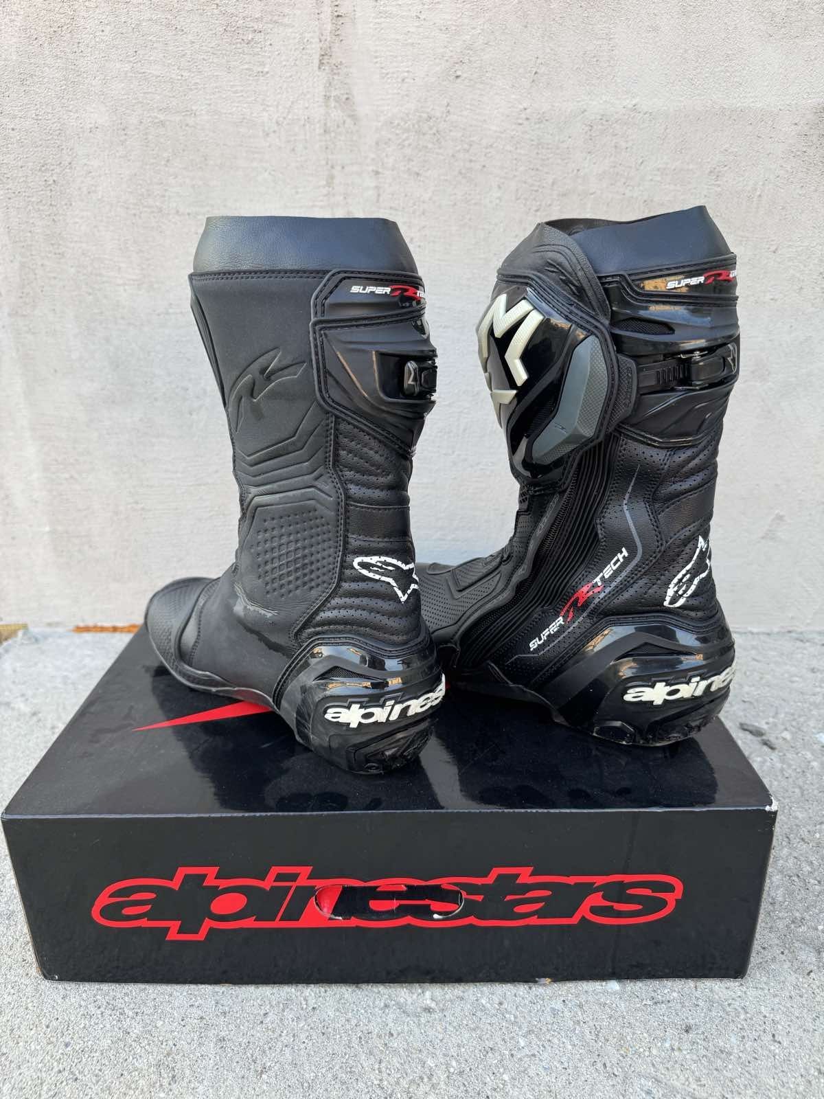 Продавам мото ботуши Alpinestars