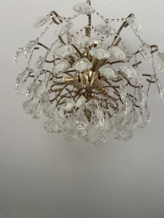 Продам люстру хрусталь