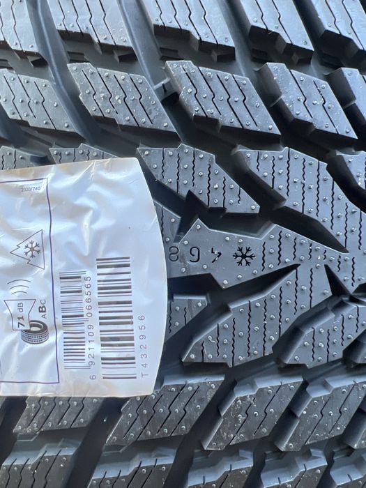 275 35 20 Nokian SnowProof1  / Vulcanizare Non Stop