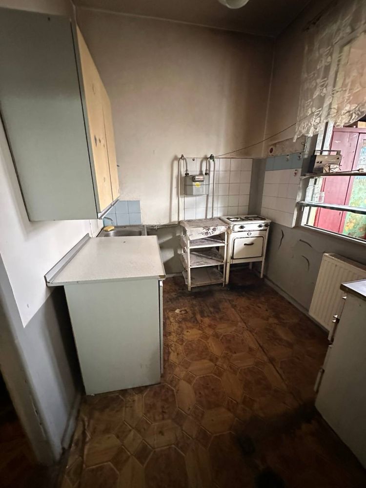 Код 318 Срочно Продам 1/4/4 ком квартиру куйлюк массив 2