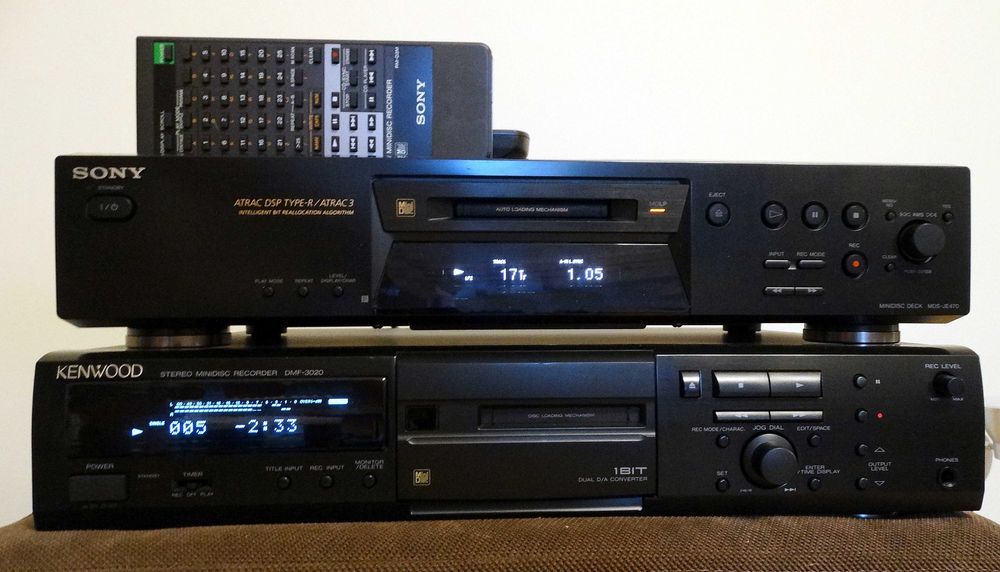 MiniDisc Sony MDS-JE 470 (LP) , Minidisc  Kenwood DMF 3020