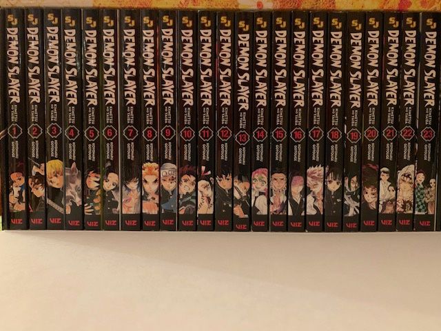 Set 2 manga box colecții complete JoJo's 3 și Demon Slayer