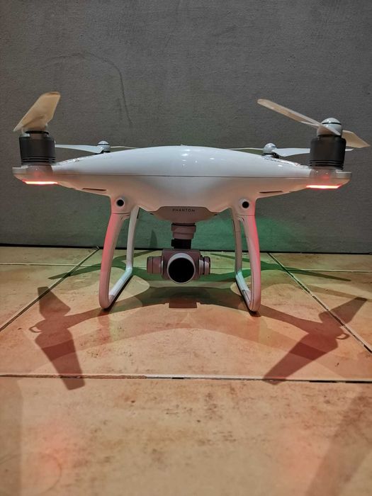 Drona DJI Phantom 4 PRO