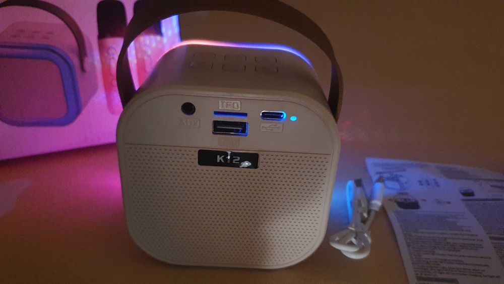 Boxă portabilă cu bluetooth microfon pentru copii și profespri