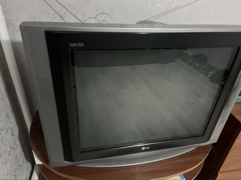 Продам телевизор