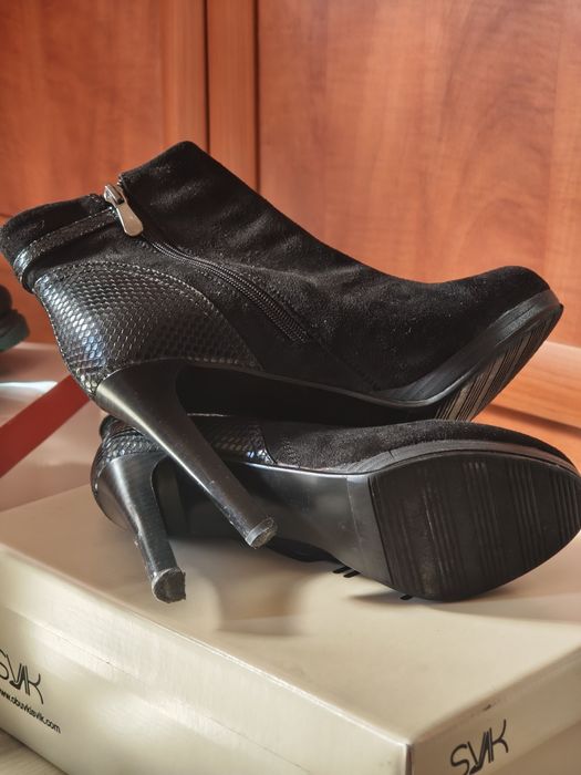 Дамски черни боти на тънък ток