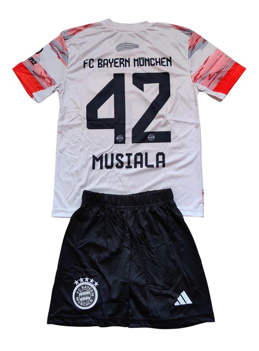 Детски футболен екип Байерн Мюнхен Мусиала комплект Musiala тениска