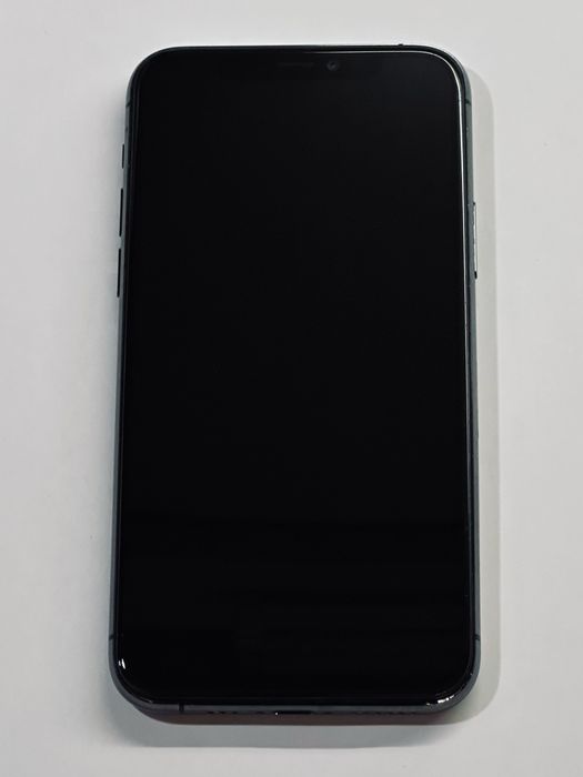iPhone 11 Pro Grey 92% battery