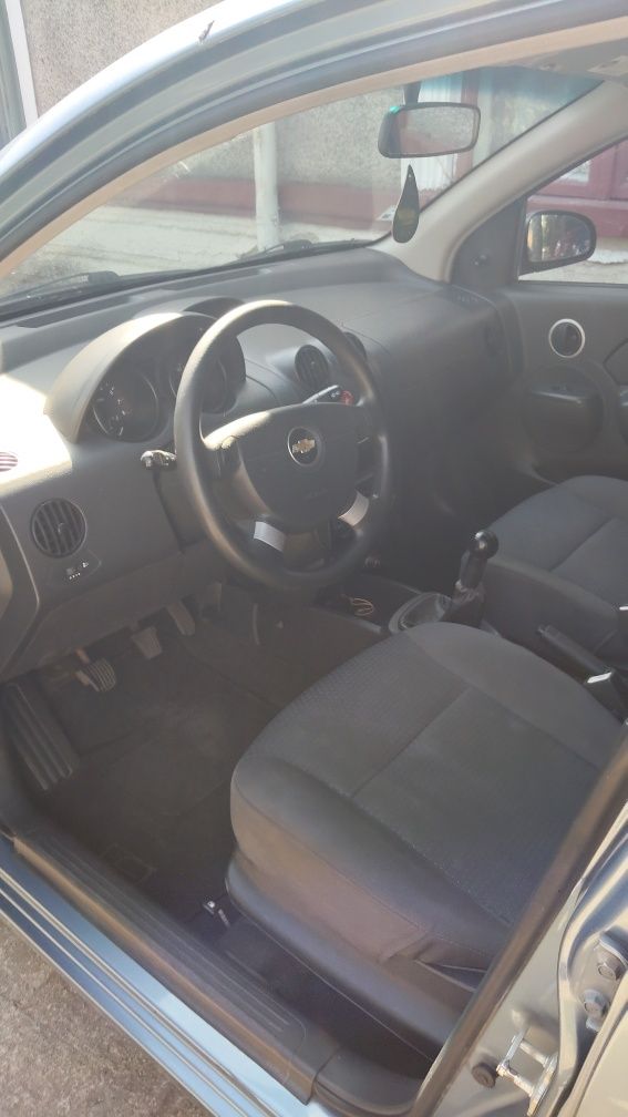 Vând Chevrolet Aveo 1.2 benzina