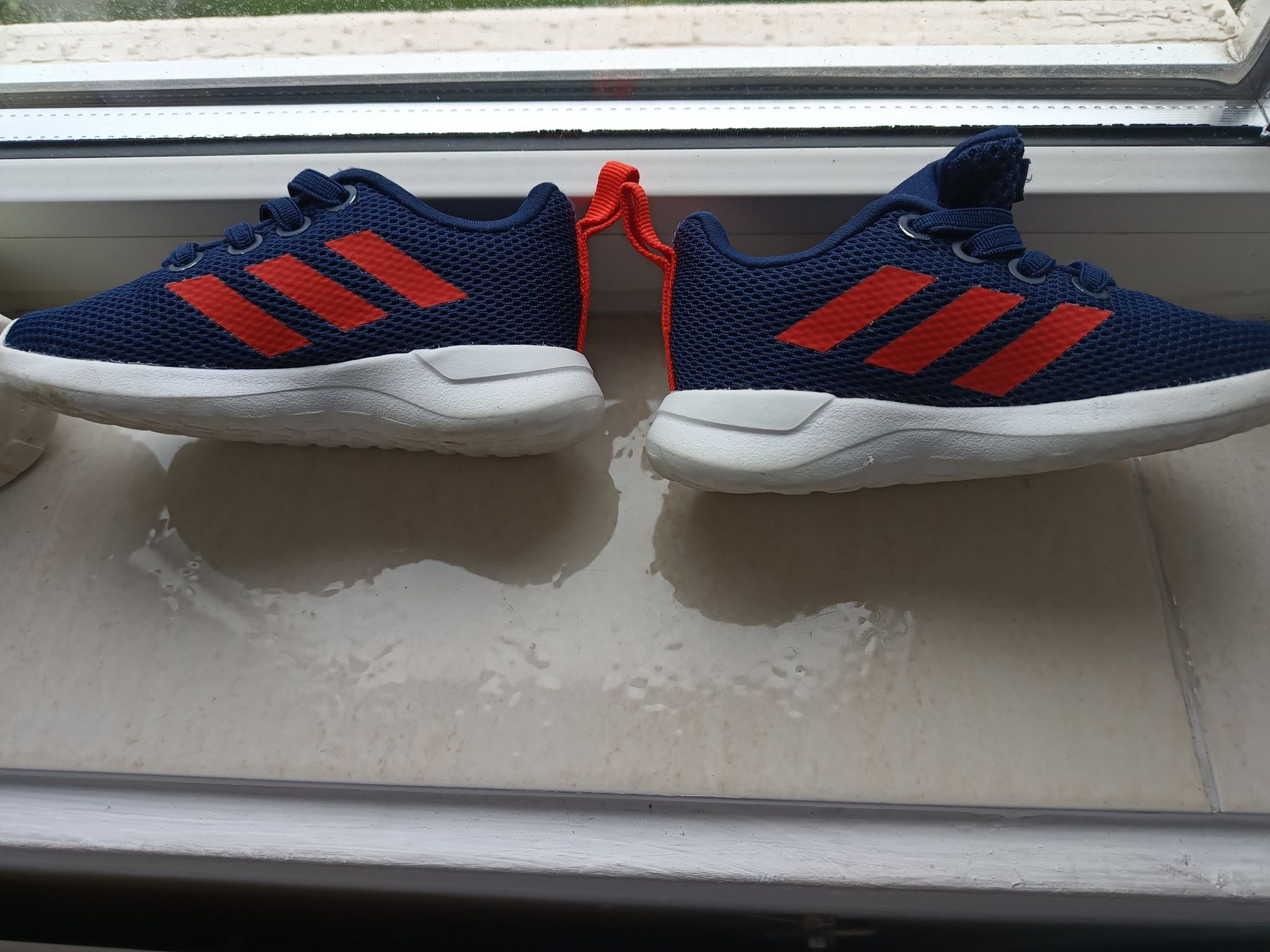 Vând adidași adidas Nr 20