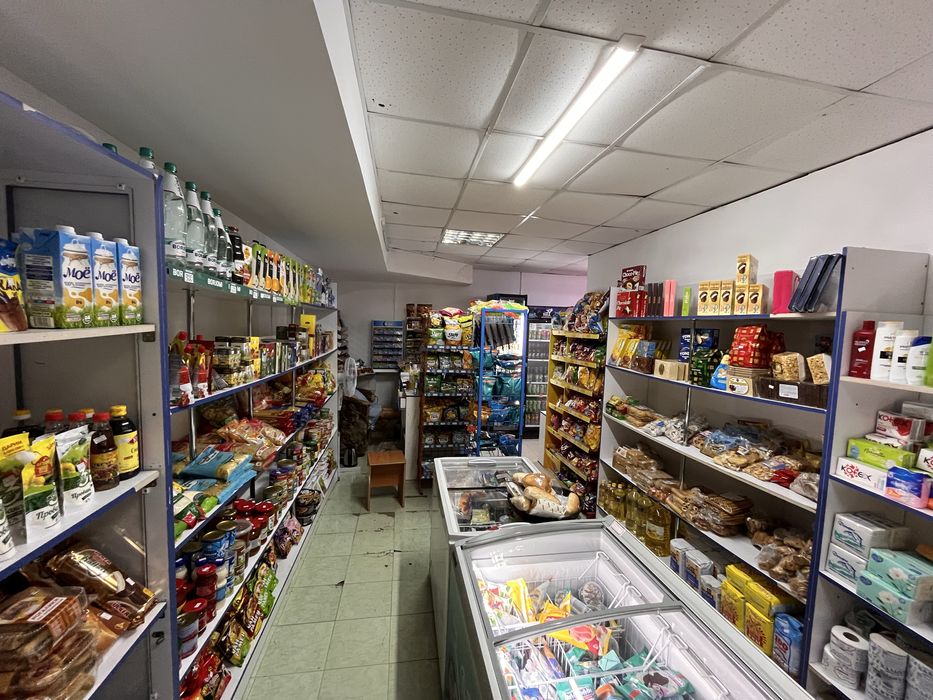 Сдаем продуктовый магазин, аренда 180 000.