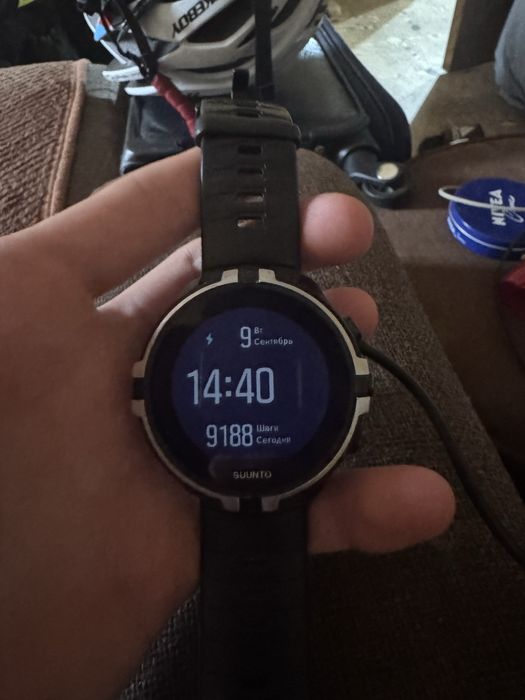 Продаются спортивные часы suunto spartan