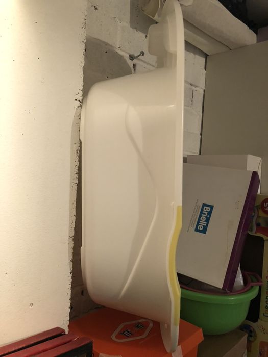 Отличная Ванна с лежаком и стульчиком  для купания дешево!