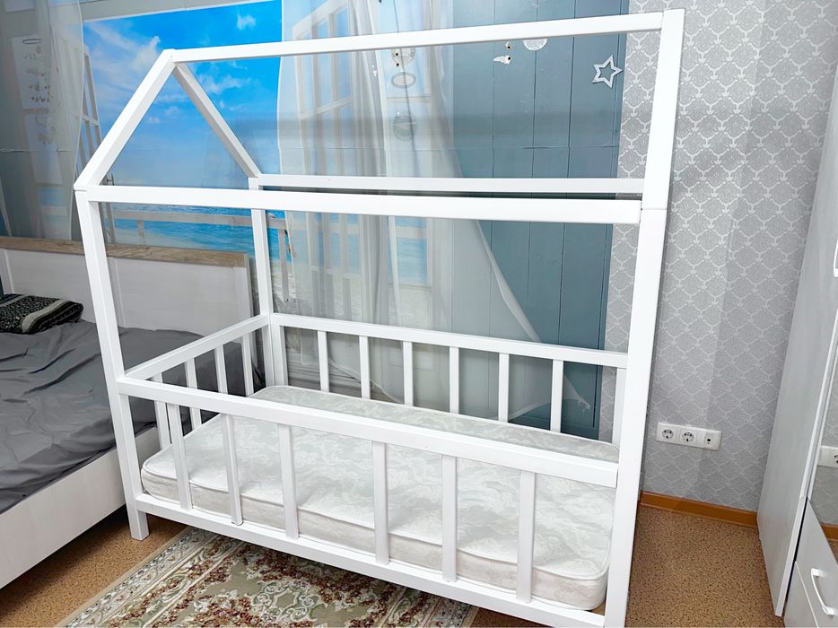 Продам детскую кровать манеж