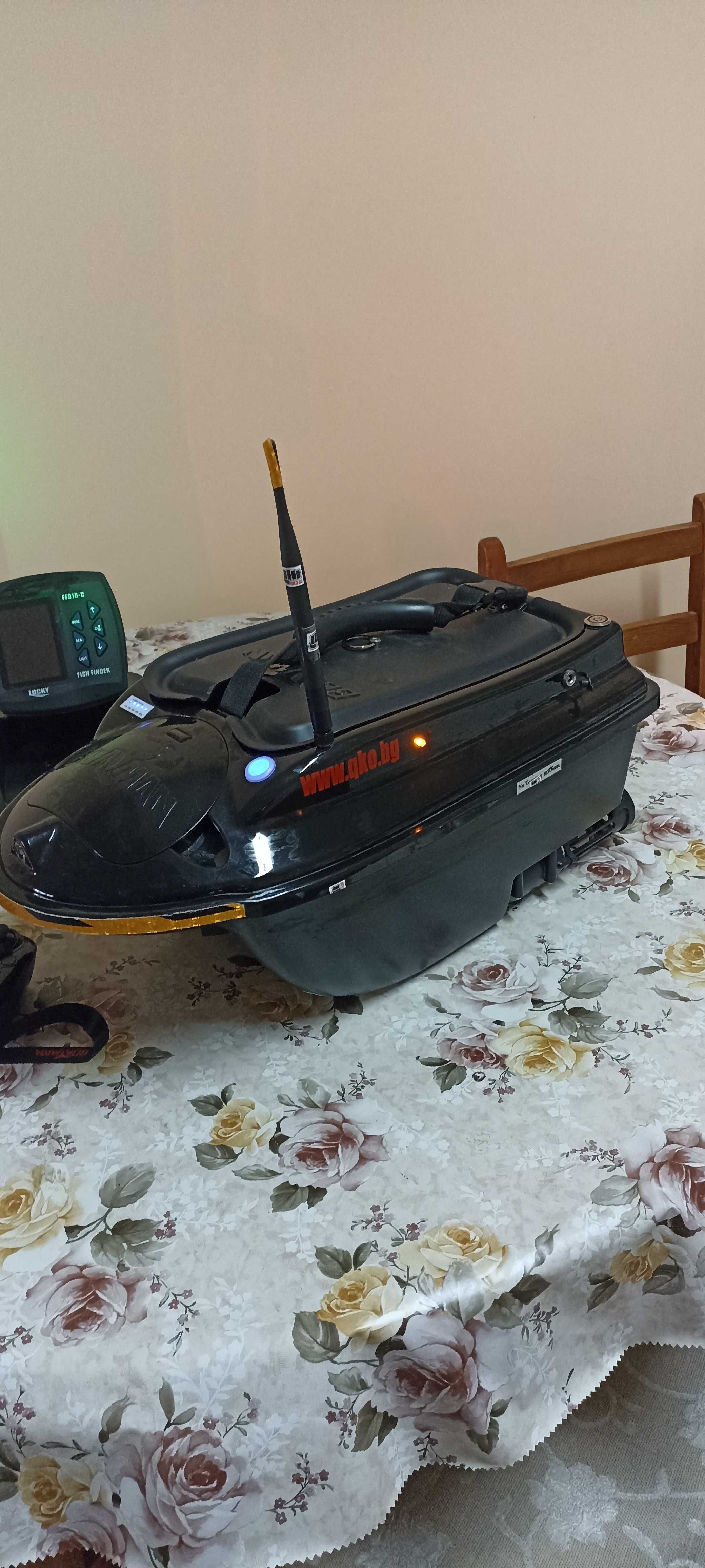 Лодка за захранка Boatman actor plus+GPS+компас +сонар Lucky FF918CWI