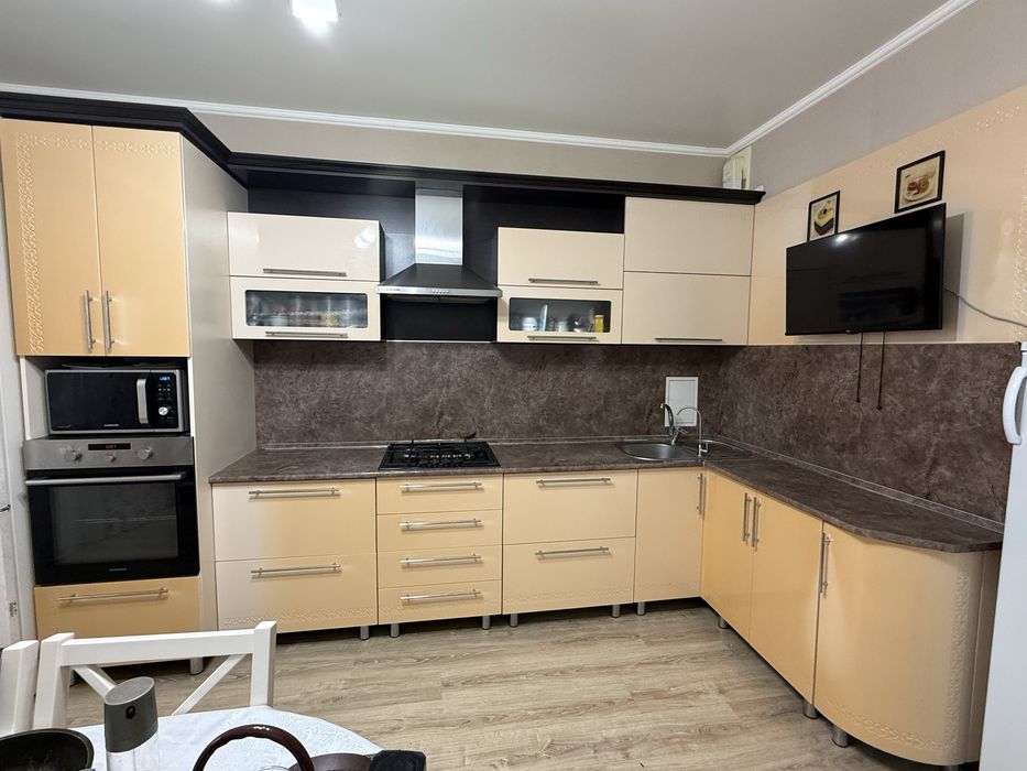 Продам кухонный гарнитур