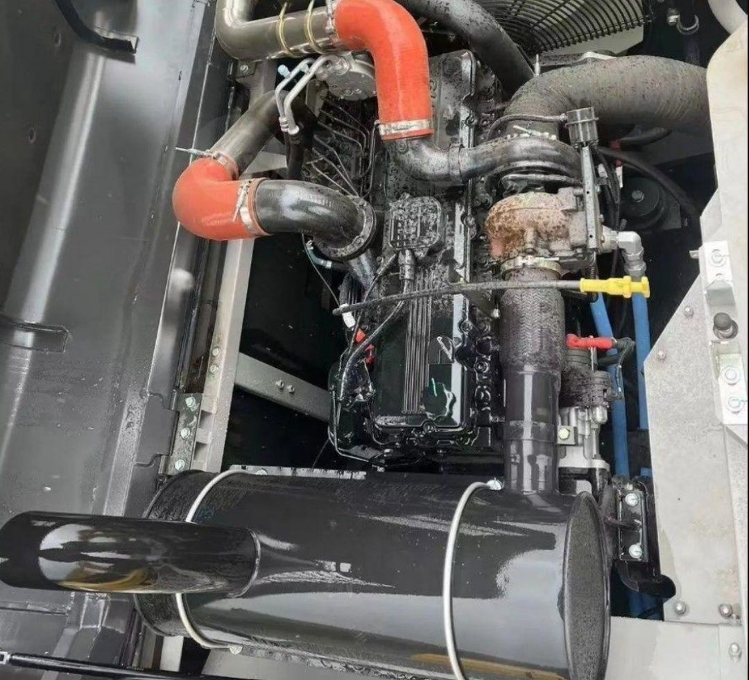 EKSKOVATOR (2куб) ZE370E ZOOMLION 1.9 kub  aparat