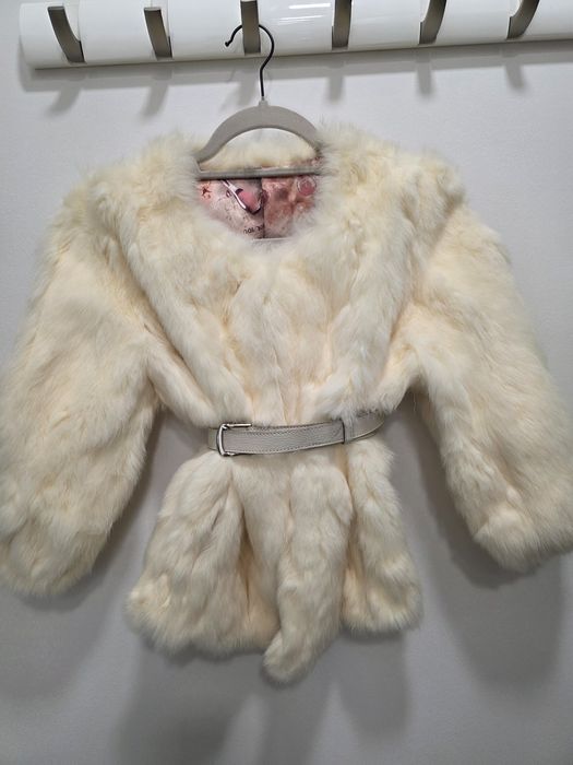 Blana naturala usoara si calduroasa cambrata