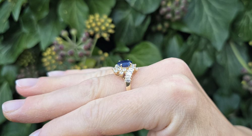 Inel cu safir și diamante naturale