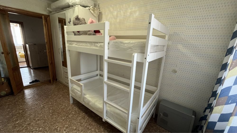 Продам двухъярусную кровать