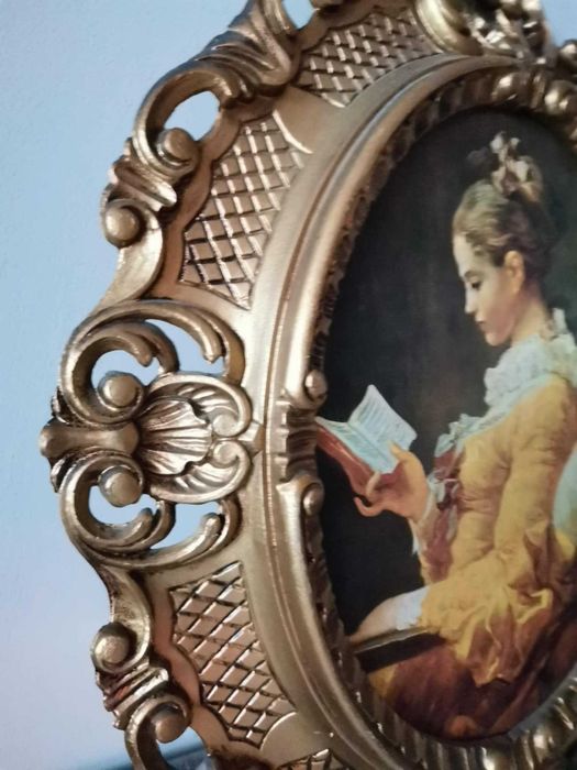 Голяма овална картина