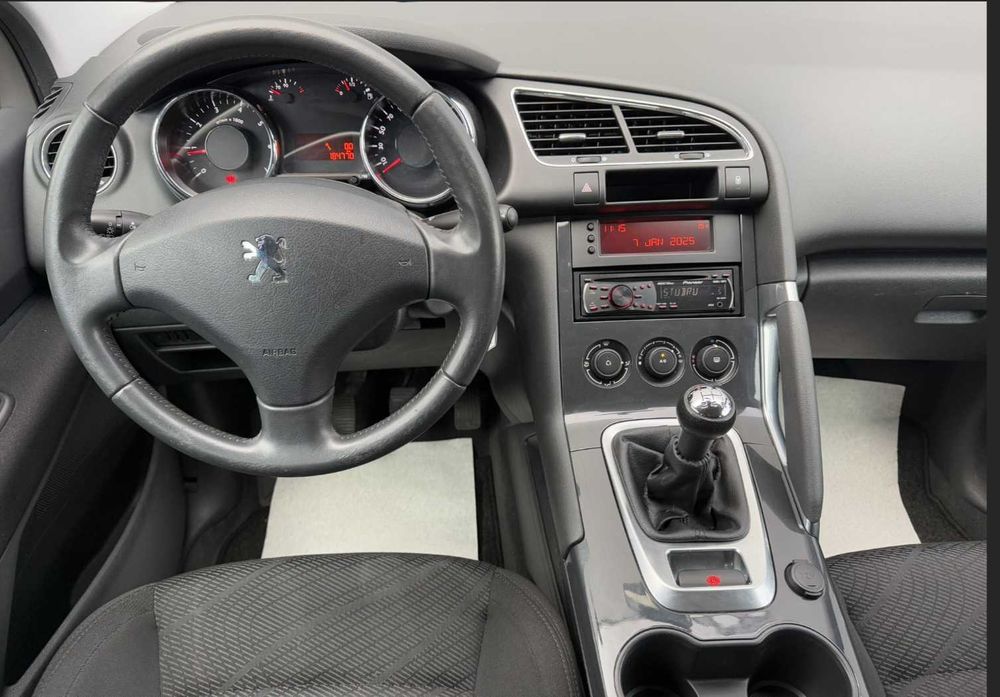 Peugeot 3008 1.6i Comfort - Benzina - Manual - 120 hp
