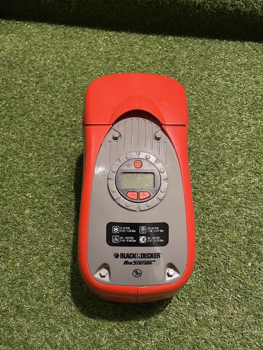 Compresor aer auto Black and Decker ASI300