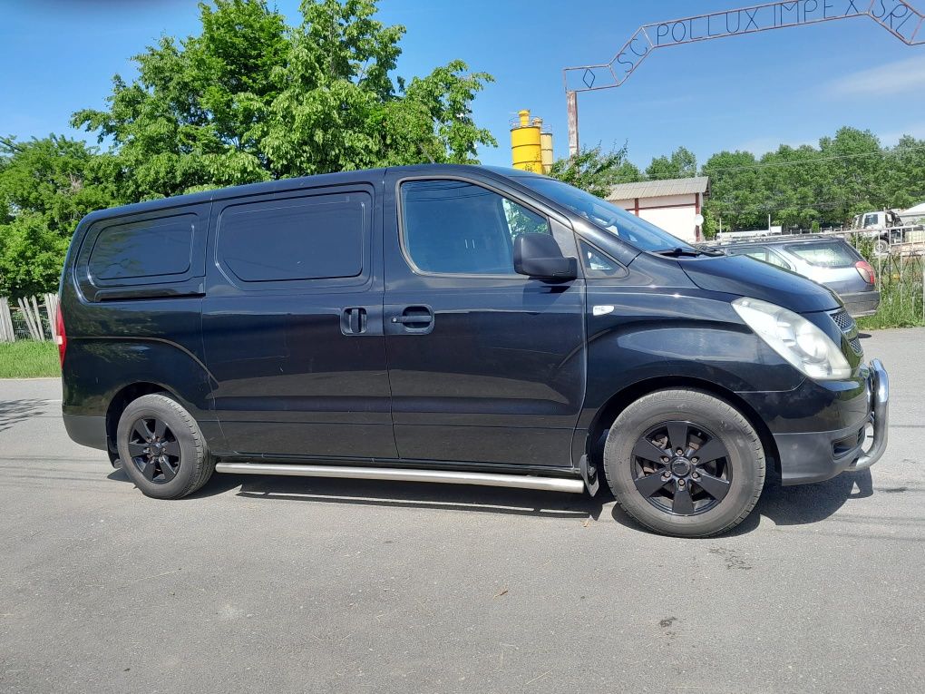 Autoutilitara, buz, microbus stil Vito Hyundai H1 2008 2.5 D 170 cp în