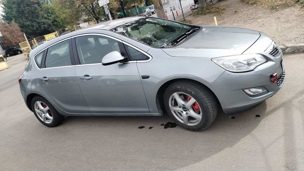 Opel astra J 2011